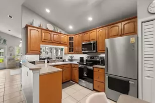 1201 NW Lombardy Dr, Port Saint Lucie, FL 34986 - Photo 11