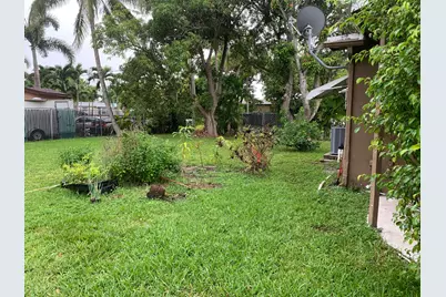3296 NW 41st Street, Lauderdale Lakes, FL 33309 - Photo 11