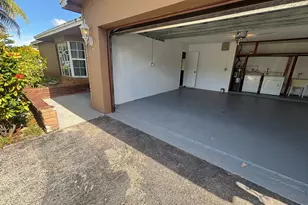 3296 NW 41st St, Lauderdale Lakes, FL 33309 - Photo 15