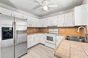 4408 NW 4th Ave, Deerfield Beach, FL 33064 - Photo 3