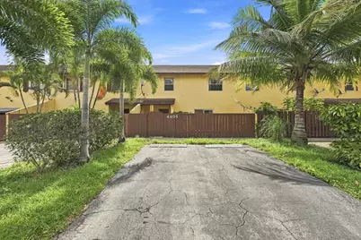 4408 NW 4th Avenue, Deerfield Beach, FL 33064 - Photo 21