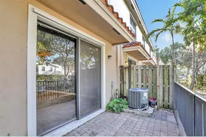 5887 NW 56th Place #5887, Tamarac, FL 33319 - Photo 13