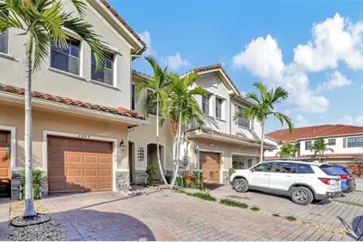 5887 NW 56th Place #5887, Tamarac, FL 33319 - Photo 3