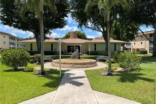 400 Village Green Cir W, Palm Springs, FL 33461 - Photo 3