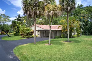21195 Juego Cir, Boca Raton, FL 33433 - Photo 1
