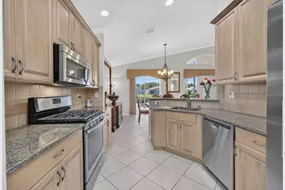 382 NW Springview Loop, Port Saint Lucie, FL 34986 - Photo 11
