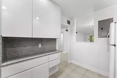 200 Jacaranda Country Club Drive #3C, Plantation, FL 33324 - Photo 17