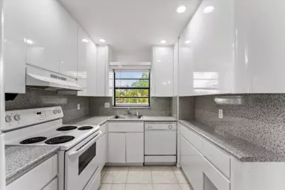 200 Jacaranda Country Club Drive #3C, Plantation, FL 33324 - Photo 15