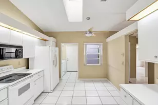6394 Pointe Pleasant Cir, Delray Beach, FL 33484 - Photo 15