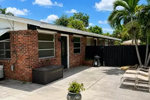 121 Cleveland St, Lake Worth Beach, FL 33461 - Photo 3