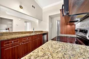 921 NW 122nd Terrace, Pembroke Pines, FL 33026 - Photo 15
