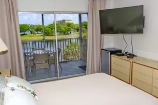 2801 N Palm Aire Dr, Pompano Beach, FL 33069 - Photo 9