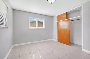 6760 SW 11th St, Pembroke Pines, FL 33023 - Photo 17