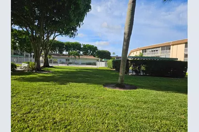 300 Village Green Circle S #114, Palm Springs, FL 33461 - Photo 13