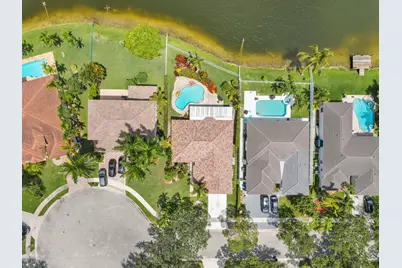 2325 NW 186th Avenue, Pembroke Pines, FL 33029 - Photo 7