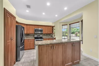 2325 NW 186th Avenue, Pembroke Pines, FL 33029 - Photo 3