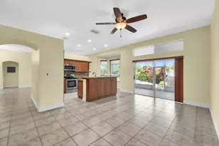2325 NW 186th Ave, Pembroke Pines, FL 33029 - Photo 23