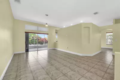 2325 NW 186th Avenue, Pembroke Pines, FL 33029 - Photo 9