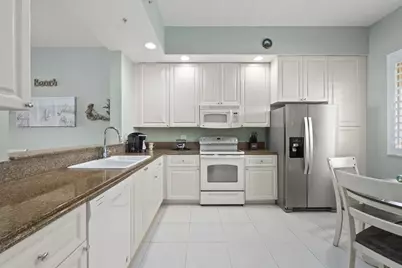 16 Harbour Isle Drive West Drive W #303, Fort Pierce, FL 34949 - Photo 15