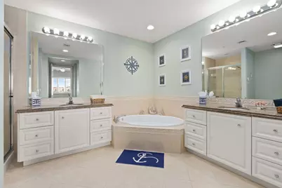 16 Harbour Isle Drive West Drive W #303, Fort Pierce, FL 34949 - Photo 11
