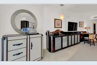 4391 Collins Avenue #1913, Miami Beach, FL 33140 - Photo 7