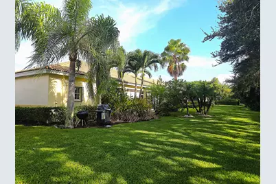2323 Windjammer Way, West Palm Beach, FL 33411 - Photo 3
