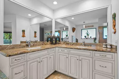 10798 Seacliff Circle, Boca Raton, FL 33498 - Photo 21