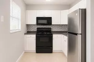 181 NW 42nd St, Oakland Park, FL 33309 - Photo 3