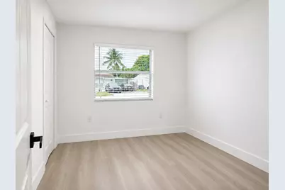 2013 Longwood Road, West Palm Beach, FL 33409 - Photo 13