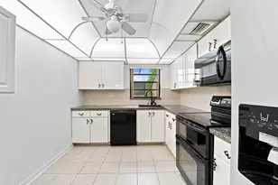 448 Piedmont J, Delray Beach, FL 33484 - Photo 9