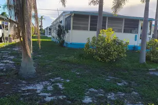 8294 SE Sandy Ln, Hobe Sound, FL 33455 - Photo 1