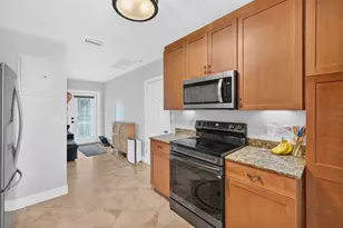 4670 NE 4th Ave, Oakland Park, FL 33334 - Photo 13