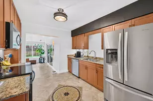 4670 NE 4th Ave, Oakland Park, FL 33334 - Photo 9