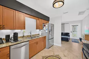 4670 NE 4th Ave, Oakland Park, FL 33334 - Photo 11