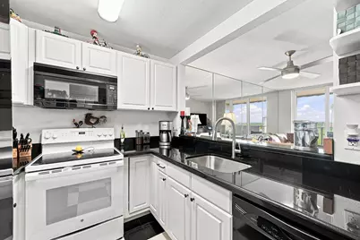 777 S Federal Highway #RP PH 15, Pompano Beach, FL 33062 - Photo 7