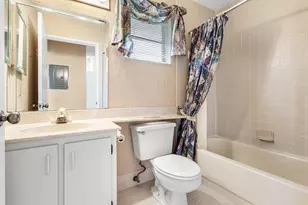 8271 Sun Lake Dr, Boca Raton, FL 33496 - Photo 17