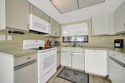 5569 Lakeview Mews Drive, Boynton Beach, FL 33437 - Photo 31
