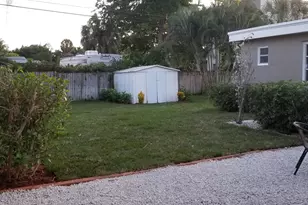 1000 NE 17th Ct, Fort Lauderdale, FL 33305 - Photo 31