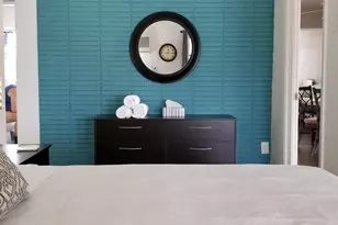 1000 NE 17th Ct, Fort Lauderdale, FL 33305 - Photo 9