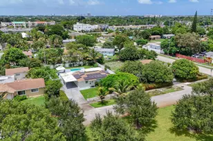 813 Date Palm Dr, Lake Park, FL 33403 - Photo 47