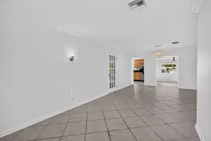 813 Date Palm Dr, Lake Park, FL 33403 - Photo 9