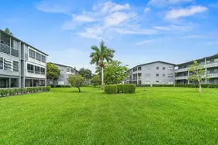 175 Suffolk E, Boca Raton, FL 33434 - Photo 23