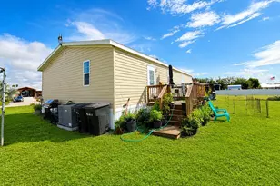 1059 Orange Loop, Okeechobee, FL 34974 - Photo 17