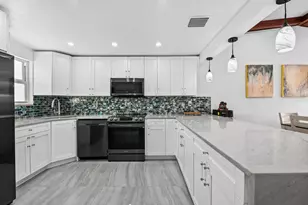 2841 NE 33rd Ct, Fort Lauderdale, FL 33306 - Photo 5