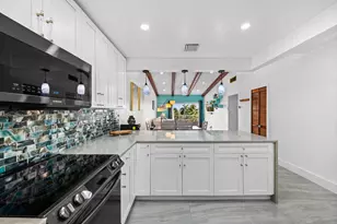 2841 NE 33rd Ct, Fort Lauderdale, FL 33306 - Photo 5