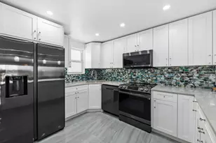 2841 NE 33rd Ct, Fort Lauderdale, FL 33306 - Photo 7