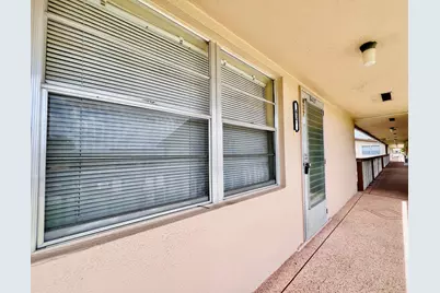 437 Chatham U, West Palm Beach, FL 33417 - Photo 9