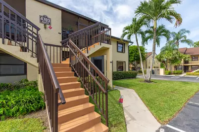 4703 Lucerne Lakes Boulevard E #204, Lake Worth, FL 33467 - Photo 15