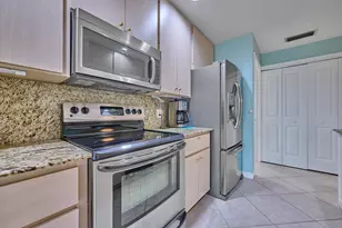 1202 NW Sun Terrace Cir, Port Saint Lucie, FL 34986 - Photo 13