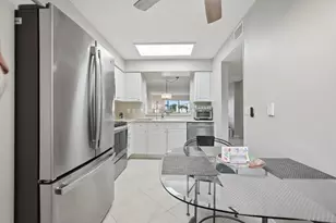 6112 Huntwick Terrace, Delray Beach, FL 33484 - Photo 9